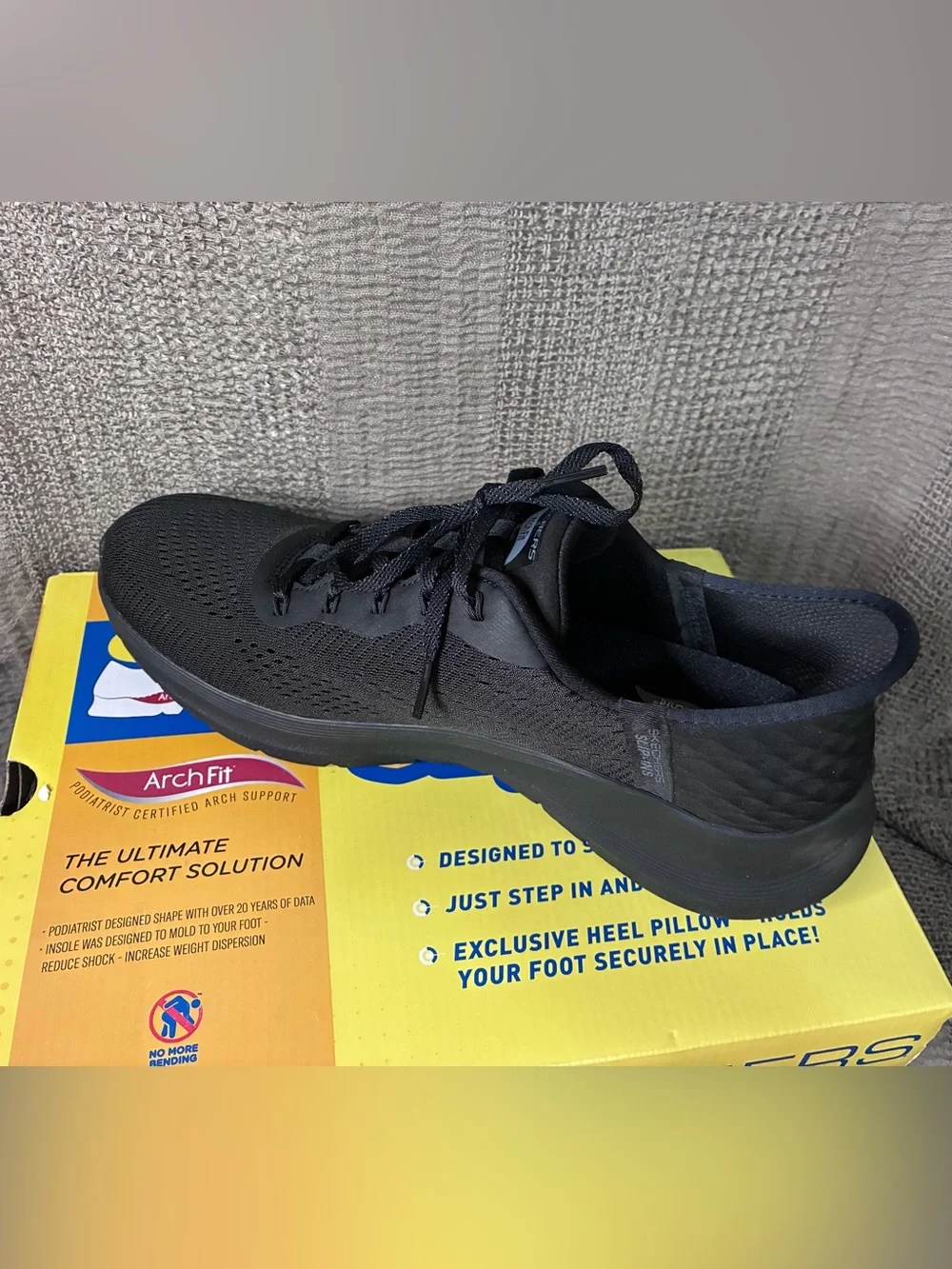 Skechers Men's All-Black Lightweight Athletic Sneakers